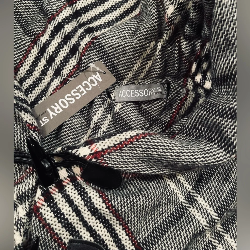 NWT Accessory Street NY Blanket Wrap